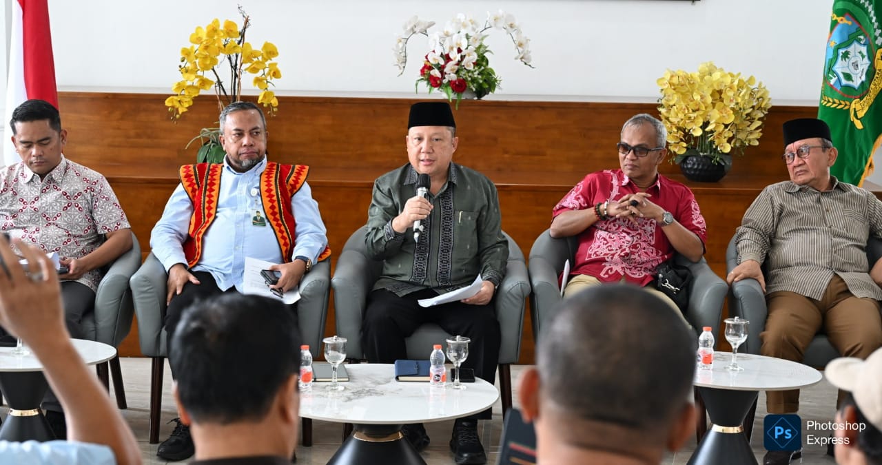 Temu pers bersama Tim Panitia Seleksi Calon Anggota Komisi Informasi Provinsi Sumatera Utara. (Kominfo Sumut Dok)