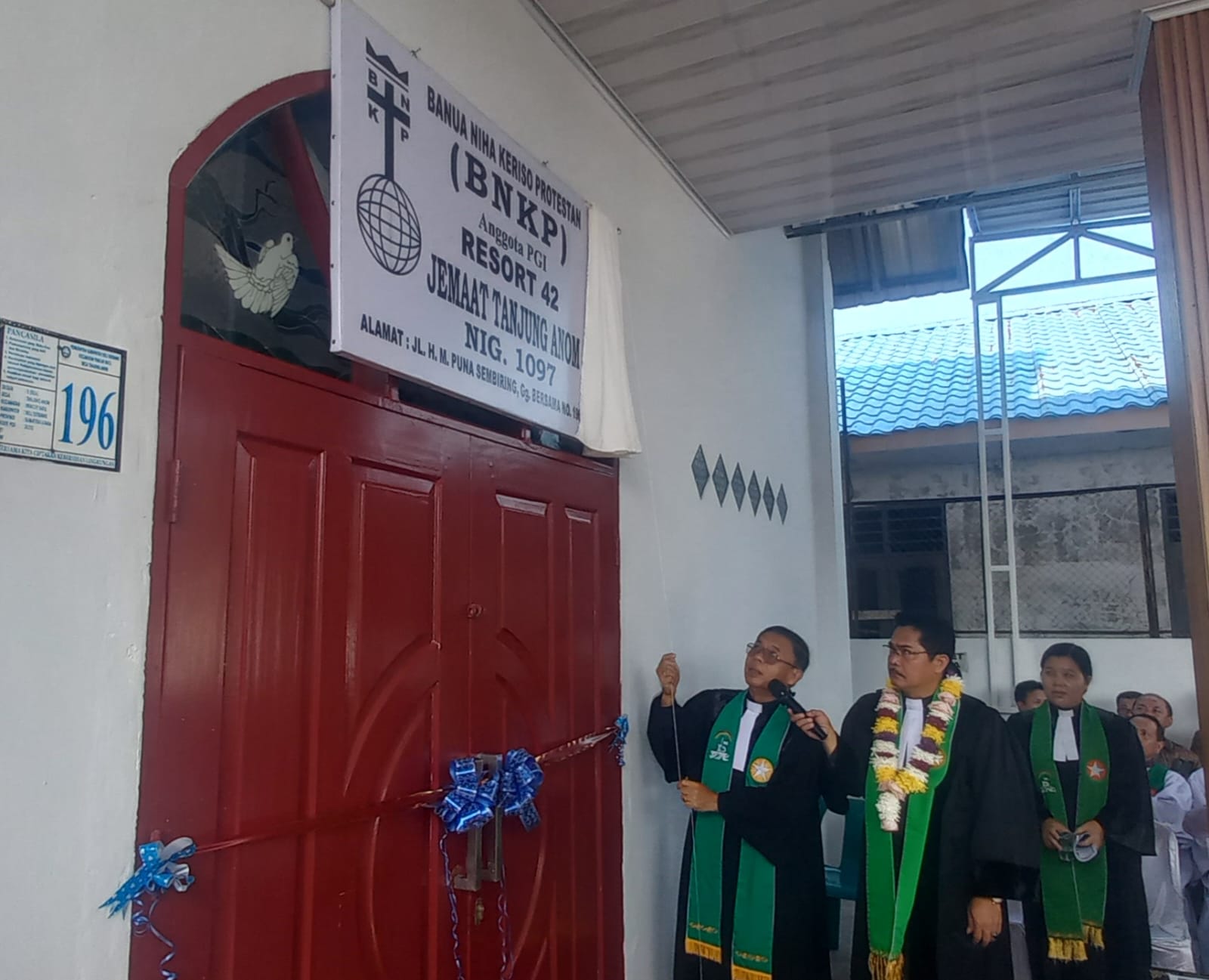 Ephorus Banua Niha Keriso Protestan (BNKP) Pdt. Otoriteit Dachi menahbiskan Gereja BNKP Resort 42 Tanjung Anom di Jalan H.M. Puna Sembiring, Gang Bersama, Desa Tanjung Anom, Kecamatan Pancur Batu, Kabupaten Deli Serdang, Minggu (23/8/2026). Foto; IST Ephorus Banua Niha Keriso Protestan (BNKP) Pdt. Otoriteit Dachi menahbiskan Gereja BNKP Resort 42 Tanjung Anom di Jalan H.M. Puna Sembiring, Gang Bersama, Desa Tanjung Anom, Kecamatan Pancur Batu, Kabupaten Deli Serdang, Minggu (23/8/2026). Foto; IST