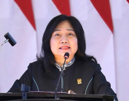 WhatsApp Image 2026-10-12 at 13.46.27 Juru bicara Fraksi PDI Perjuangan DPRD Medan, DR Dra Lily MBA MH